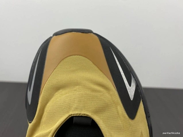 Yeezy Flux' GZ0717 MNVN 'Honey Boost 700 0812